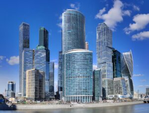 Moscow Business Center 5073-84 - Image of business, A photo of a businessperson standing at the edge